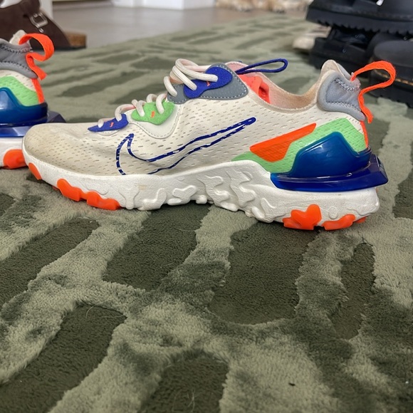 Nike React Vision // Women’s Size 9 - Picture 8 of 9